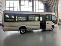 Bus 23 places LHD prêt à être expédié, prix direct usine, personnalisation disponible