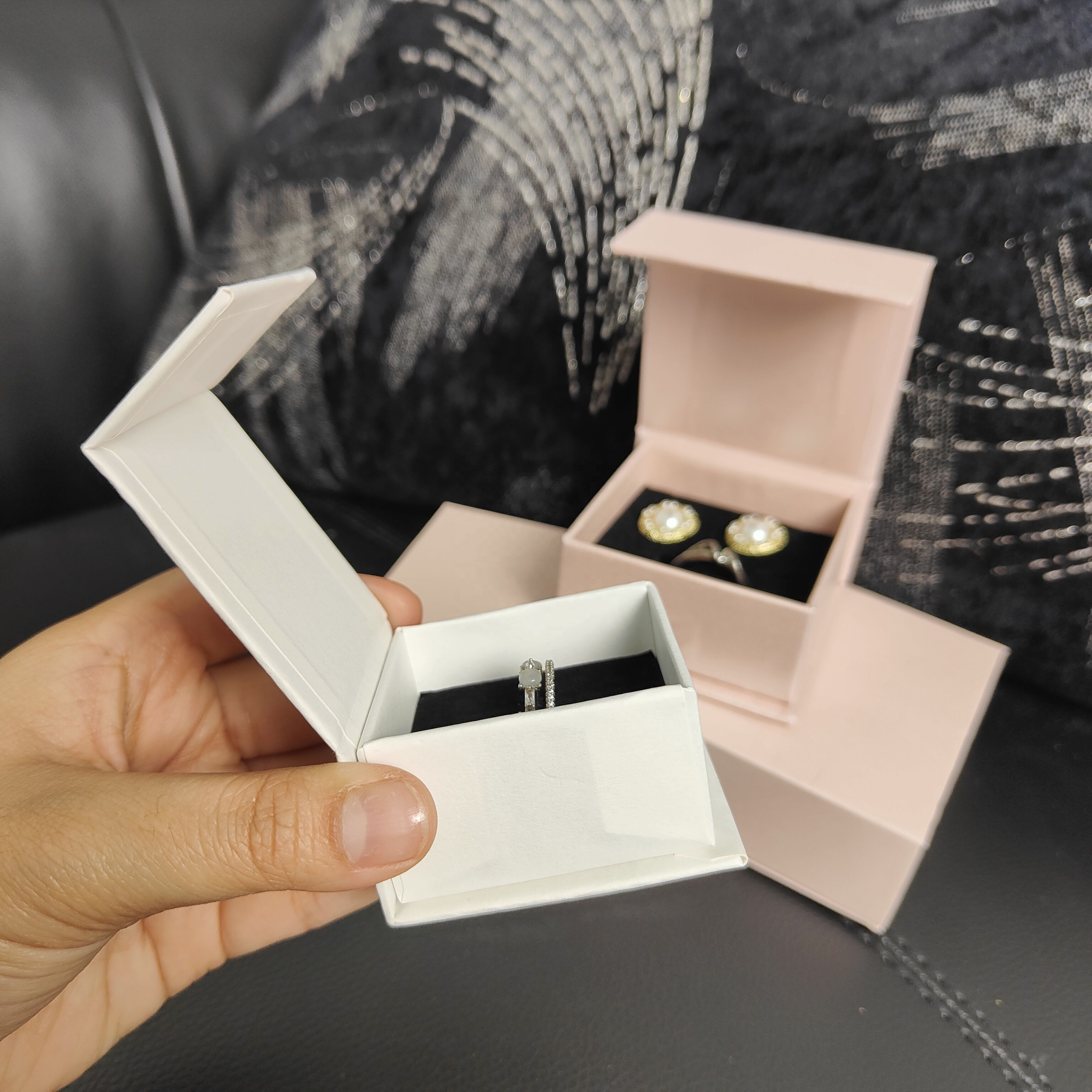 Collapsible Rigid Magnetic Folding Box