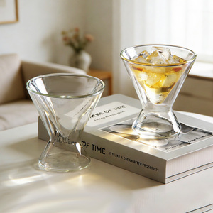 Tasse à café en <span class=keywords><strong>verre</strong></span> borosilicate à <span class=keywords><strong>double</strong></span> paroi, forme triangulaire créative, 160 ml, résistante à la chaleur, pour expresso - Product Image 4