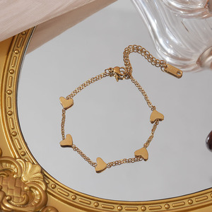 Bracciale da Donna MW alla Moda in Acciaio Inossidabile Placcato Oro 18K con Design a Quadrifoglio e Cuore - Product Image 3