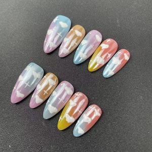 <span class=keywords><strong>Uñas</strong></span> Postizas Hechas a Mano de Alta Calidad, Venta al Por Mayor de Fábrica, Diseño de <span class=keywords><strong>Cielo</strong></span> <span class=keywords><strong>Azul</strong></span> y Nubes Blancas en Forma de Almendra, Reutilizables, Éxito de Ventas de Verano - Product Image 1
