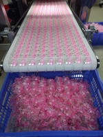Machine automatique de fabrication de dosettes de lessive et de sachets pour lave-vaisselle en plastique, à deux et trois cavités, avec emballage et remplissage, aux dernières couleurs 2025