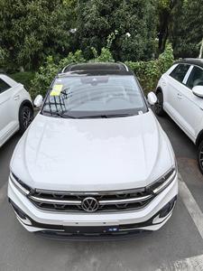 <span class=keywords><strong>T</strong></span>-Roc Volkswagen 2025 <span class=keywords><strong>T</strong></span>-Roc R-Line Nuovo Turbo Automatico Benzina AWD Telecamera Posteriore Sedili in Tessuto <span class=keywords><strong>T</strong></span>-Roc R-Line 2024 - Product Image 6