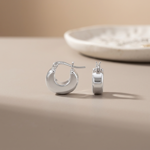 Pendientes de aro gruesos de plata de ley 925, minimalistas, pulidos, tipo Huggie, con diseño de cúpula, lisos y planos - Product Image 2