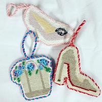 Ornements suspendus ovales personnalisés de haute qualité, petits et mignons, en point de croix et sequins, en polyester, pour la décoration des fêtes