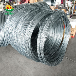ลวดหนามคอนเสิร์ตติน่าชุบสังกะสี 500 เมตร สีเงิน ขนาด 50 ซม. ลวดหนามคอนเสิร์ตติน่าชุบสังกะสี 500 เมตร - Product Image 1
