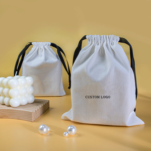 Sac à cordon en coton et lin de haute qualité avec logo personnalisé imprimé pour chaussettes, emballage cadeau de Noël - Product Image 3