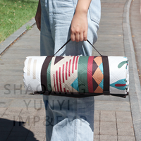 Vente en gros de tapis de camping pliable à ultrasons épais extra large couverture de pique-nique imperméable pour l'extérieur