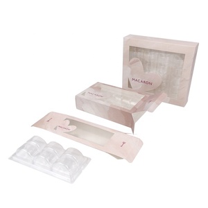 กล่องของขวัญบรรจุภัณฑ์กระดาษพิมพ์โลโก้ตามสั่ง สำหรับใส่มาการอง คุกกี้ บิสกิต <span class=keywords><strong>ช็อกโกแลต</strong></span> <span class=keywords><strong>เค้ก</strong></span>  แบบมีหน้าต่างมองเห็นได้ บรรจุ 6 12 24 แพ็ค - Product Image 5