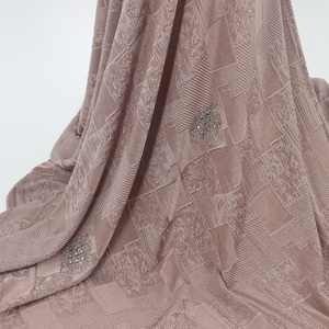 حجاب إسلامي من نسيج الفسكوز المرن بألوان سادة جديد بسعر الجملة - Product Image 3