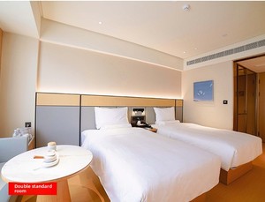 Ensemble complet <span class=keywords><strong>de</strong></span> mobilier d'hôtel SEM pour chambre standard, en cuir véritable, style chinois moderne, personnalisable, avec écran <span class=keywords><strong>de</strong></span> lit à panneaux multi-tailles 1 - Product Image 5