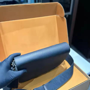新款设计师斜挎包 男士商务包 高品质包袋 名牌设计师单肩包 男士奢华邮差包 - Product Image 3