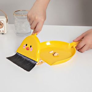 Ensemble de nettoyage de bureau en plastique : mini pelle et balayette combinées pour la maison, balayette pour animaux de compagnie, balayette de lit, pelle à déchets - Product Image 4