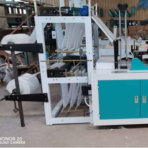 เครื่องผลิตผ้ากันเปื้อนอัตโนมัติเต็มรูปแบบ Hongtong รุ่น RHT-500 สายการผลิตถุงพลาสติกแบบม้วนสำหรับผ้ากันเปื้อนแบบม้วนต่อเนื่อง - Product Image 3