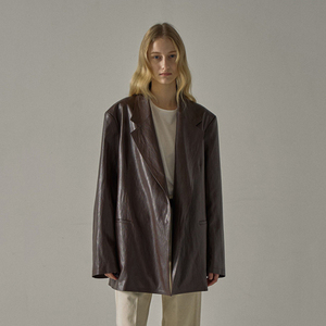 Chaqueta de cuero de mujer de longitud media con solapa de silueta suelta de viajero de moda vintage - Product Image 1