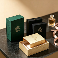 Boîtes cadeaux de luxe gaufrées avec ruban en satin, logo personnalisé imprimé, emballage en carton rigide pour cadeaux et bijoux haut de gamme