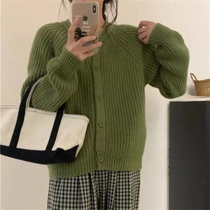 Suéter cárdigan de invierno para mujer, nueva lana gruesa, suelta, <span class=keywords><strong>manga</strong></span> murciélago, botón informal, logotipo tejido en la parte delantera, <span class=keywords><strong>chaqueta</strong></span>, Tops, venta al por mayor - Product Image 2