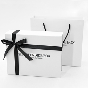 Boîte-cadeau d'emballage cosmétique de <span class=keywords><strong>maquillage</strong></span> en carton blanc personnalisable avec fermeture magnétique pliable <span class=keywords><strong>et</strong></span> logo à ruban noir - Product Image 3