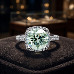 Anillo Halo de Moissanita Azul Hielo de 3.10 Ct, Plata 925, Calidad VVS1 AAA+, Anillo de Compromiso - Product Image 2