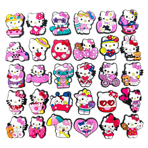 Prêt à expédier – 30 Breloques Croc en PVC souple de qualité supérieure, motif chaton blanc mignon de dessin animé avec nœud et robe rose, pour voiture, vélo, tasse à thé - Product Image 6