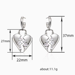 Orecchini Pendenti a Cuore Spezzato per Donne, Orecchini Scintillanti a Forma di Cuore, Gioielli di Moda per Uso Quotidiano e Feste - Product Image 4