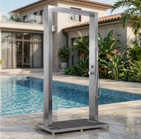 Colonne de douche cascade autoportante en acier inoxydable 316 brossé pour extérieur, système de panneaux de douche à jet doux, vente chaude