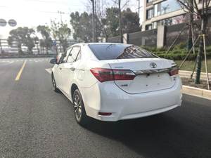 Toyota <span class=keywords><strong>Corolla</strong></span> 1.2T GL Smart Enjoy Edition <span class=keywords><strong>2018</strong></span>, Automático, Gasolina, 5 Plazas, Volante a la Izquierda, R15, Sedán Usado Popular - Product Image 2