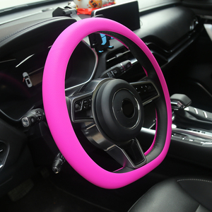Accessoires de voiture de couverture de silicone de <span class=keywords><strong>volant</strong></span> de voiture de modèle de litchi-emballage et <span class=keywords><strong>logo</strong></span> personnalisés disponibles - Product Image 4