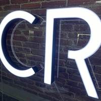 Enseigne en lettres 3D en acrylique personnalisée - Enseigne lumineuse LED pour entreprise et devanture de magasin (directement de l'usine, homologuée UL)
