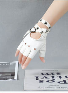 Guantes de Cuero Estilo Punk con Remaches, sin Dedos, para Motociclismo, Accesorios para Motocicleta, Baile Disco, <span class=keywords><strong>Rock</strong></span> <span class=keywords><strong>and</strong></span> <span class=keywords><strong>Roll</strong></span>, Negros - Product Image 4