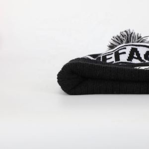 Gorro con parche de goma personalizado de alta calidad Unisex 100% gorro liso acrílico teñido Gorras de punto de moda al por mayor gorro gris de esquí de invierno - Product Image 6