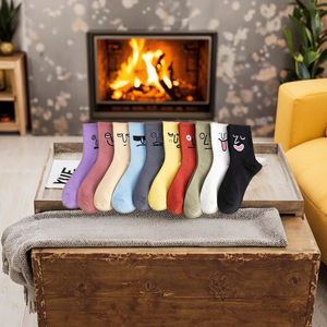 Kaus kaki pergelangan kaki wanita musim gugur grosir katun bersirkulasi kaus kaki polos desain sekolah Moticonsi satu lampu pas untuk penggunaan sehari-hari - Product Image 4