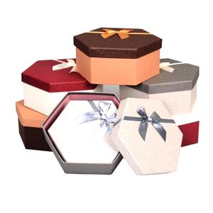 Tùy Chỉnh Logo In Ấn Tốt Màu Hồng Giấy Hình Trái Tim Sô Cô La Bao Bì Hộp Quà Tặng Với Ribbon Xử Lý - Product Image 4