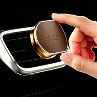 Diffuseur de parfum solide de luxe pour voiture avec logo personnalisé, purificateur d'air, aromathérapie, emballage en boîte, désodorisant en cuir