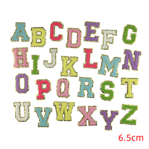 En stock, plusieurs couleurs, patchs de lettres en sequins brodés en PVC chenille de 6,5 cm à thermocoller pour chapeaux et vêtements - Product Image 1