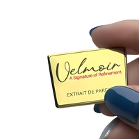 Étiquettes de marque incurvées imprimées avec logo personnalisé pour les flacons de parfum, l'aromathérapie et les emballages cadeaux de bougies parfumées, 300 pièces, modèle RN-022