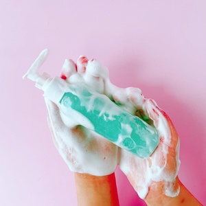 Gel de Lavado Íntimo Natural de Marca Privada OEM, 100% Natural, Antibacteriano, Limpieza Diaria, Alivia la Picazón, Venta al por Mayor, Aroma a Melocotón, 150 ml, Brillante - Product Image 2