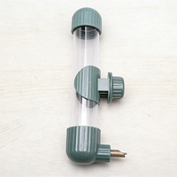 Vente d'usine Distributeur d'eau automatique pour oiseaux en plastique écologique 220ml/280ml Mangeoire à oiseaux portable suspendue pour perroquets