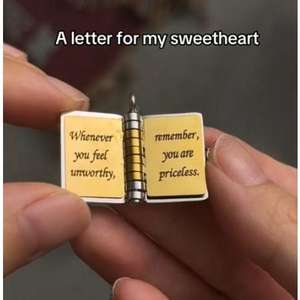 Collana con Libro e Stella <span class=keywords><strong>per</strong></span> Figlia/<span class=keywords><strong>Figlio</strong></span>, Regalo di Compleanno, Gioiello di Laurea, Simbolo d'Amore - Product Image 4