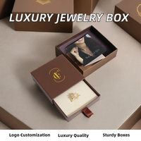 Boîtes à bijoux rigides en carton, petites, personnalisées, haut de gamme, faites à la main, avec tiroir élégant, doublure en éponge et gaufrage, vente en gros