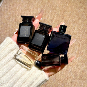 Offre Spéciale : Lot de 10 Échantillons de Parfums Mixtes pour Femme – Mini-sets de 1 à 5 ml pour <span class=keywords><strong>Retouches</strong></span> Quotidiennes – Assortiment Floral/Fruité/Boisé – Eaux de Parfum en Spray - Product Image 1