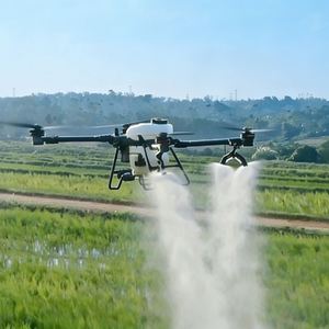 <b>Cheap</b> 50Kg Agricultural Spray <b>Drone</b> 30L 4 Axis 50L 80L 100L - Product Image 2