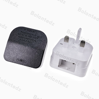 NEMA 1-15R USA US 2 Pin vers UK British 3 Pin Plug Power Socket With 13A Fuse Shuko UK Plug Adapter AC Power Cord Outlet