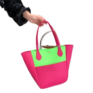 <span class=keywords><strong>Sac</strong></span> cousu <span class=keywords><strong>vert</strong></span> rose haut de gamme grande capacité <span class=keywords><strong>sac</strong></span> à bandoulière pour femmes nouveau Style à la mode Niche fourre-tout <span class=keywords><strong>sac</strong></span> réutilisable pour voyage plage - Product Image 1