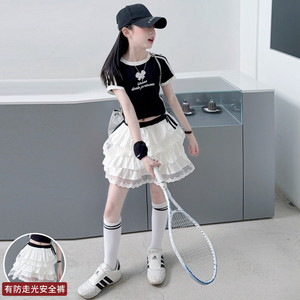 Ensemble de vêtements pour filles pour l'été 2026, filles adolescentes, t-shirt noir à manches courtes imprimé + jupe blanche en dentelle, ensemble 2 pièces - Product Image 1