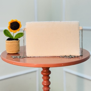 Bolso de mano tipo sobre con cuentas florales hecho a mano al por mayor para mujer, cartera de fiesta, bolso de hombro con cadena, fabricante OEM ODM - Product Image 2