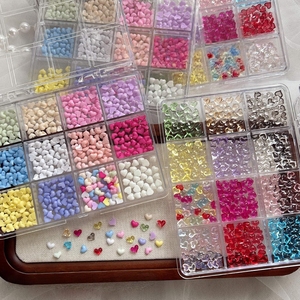 Pierres précieuses brillantes pour nail art en forme de cœur, 12 couleurs, cristaux scintillants, décoration pour nail art de la Saint-Valentin, strass, acrylique, DIY, salon - Product Image 1