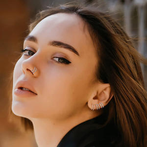 Anillo de <span class=keywords><strong>doble</strong></span> nariz de acero inoxidable a la moda, joyería corporal chapada en oro, patrón de labios, fosa nasal, anillos de aro de tabique falso para boda - Product Image 1