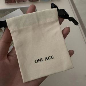 Vente en gros de petits sacs d'emballage en coton biodégradable personnalisés pour bracelets, bagues, boucles d'oreilles, certifiés GOTS - pour cadeaux - Product Image 1