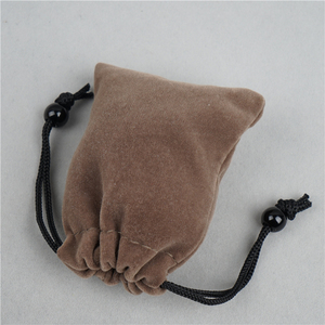 Pochette en velours personnalisée de haute qualité pour cosmétiques, sac en velours à cordon pour bijoux - Product Image 5